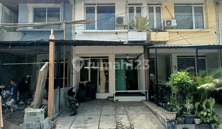 For Sale 2-Story House in Istana Regency, Sudirman, Bandung City, Madam Owner. For Sale 2-Story House in Istana Regency, Sudirman, Bandung City, Madam Owner.