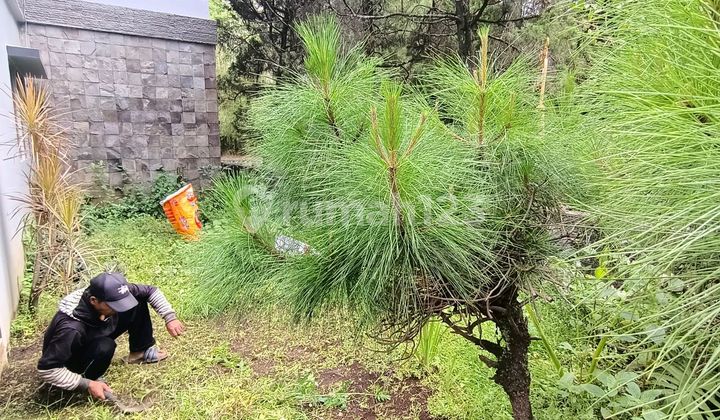 For Sale: 2-Story House, 180 sqm, in Setra Duta, Near Pasteur Toll Road, Bandung. 2