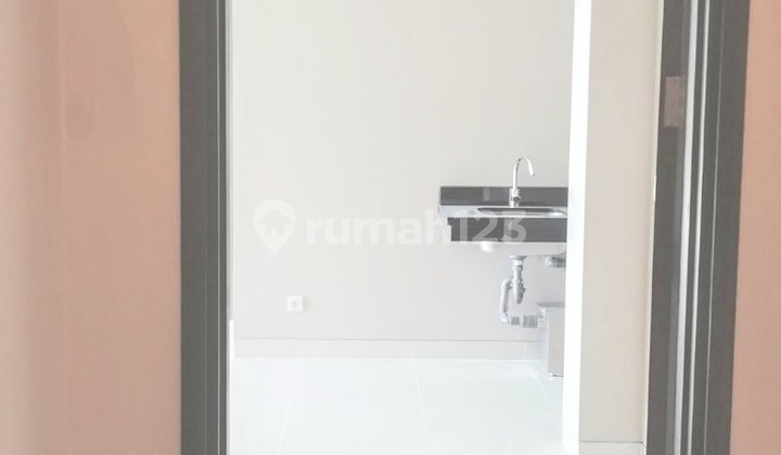 Apartemen Ciputra International Tower Amsterdam Lantai Tinggi 1