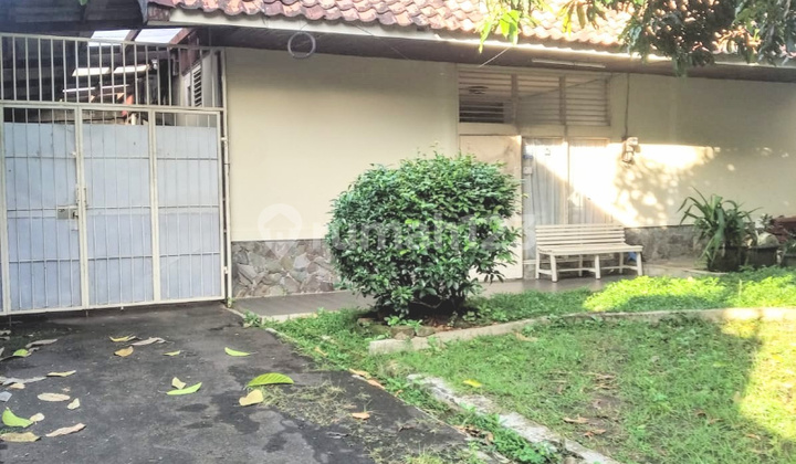 Old House Land Calculation Suitable for Exclusive Boarding House Business in a Very Strategic Area, Madrasah Street, Near Haji Nawi, South Jakarta Old House Land Calculation Suitable for Exclusive Boarding House Business in a Very Strategic Area, Madrasah Street, Near Haji Nawi, South Jakarta