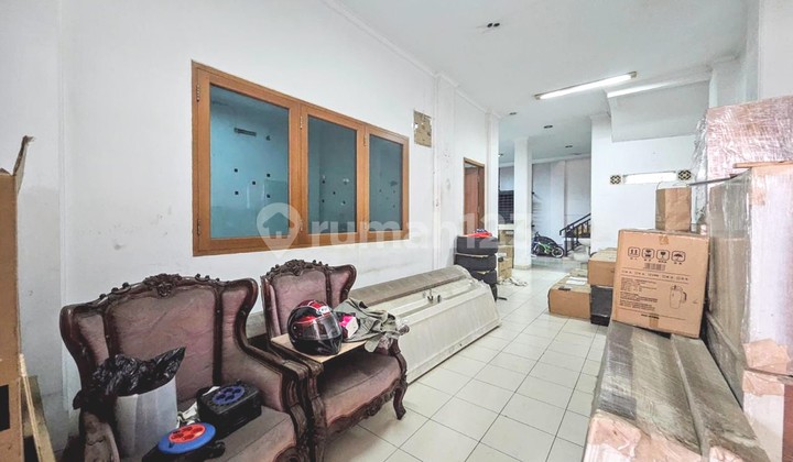 Rumah 3 Lantai Taman Permata Indah Siap Huni  2