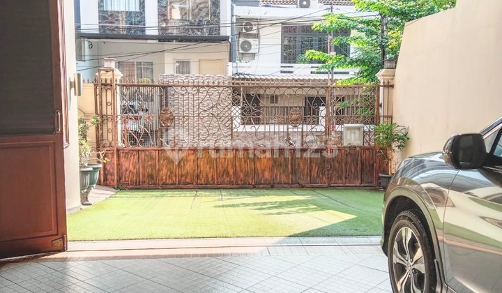 Rumah 2 Lantai Masih Bagus & Terawat Mk Blok 5 Dekat Superindo