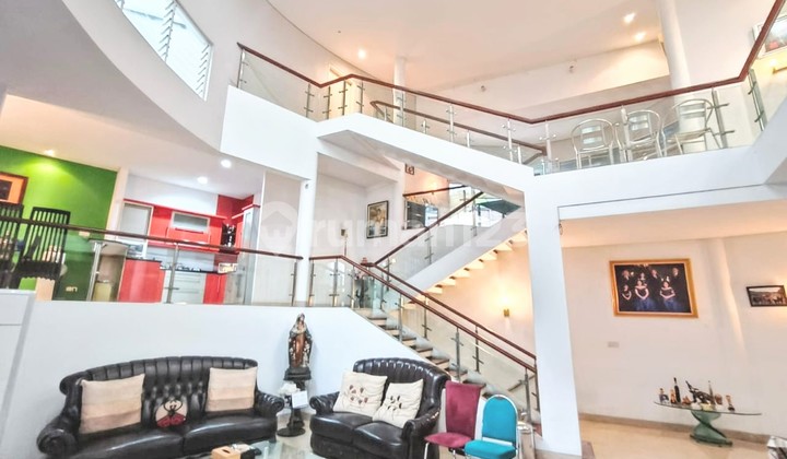 Rumah 2,5 Lantai Fully Furnished Wijaya Kebayoran Baru Jakarta Selatan Rumah 2,5 Lantai Fully Furnished Wijaya Kebayoran Baru Jakarta Selatan