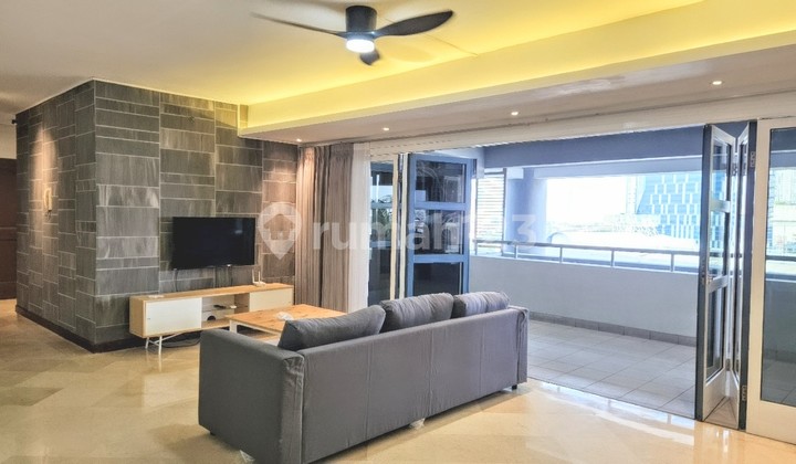 Apartemen Grand Tropic Lantai Tengah Fully Furnished Tinggal Bawa Koper 2