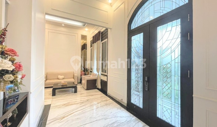 4-Story Luxury House in Artha Gading Villa Residential Complex Ready for Occupancy