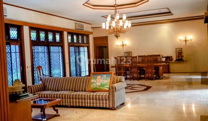 Rumah Mewah 2 Lantai Siap Huni Ada Kolam Renang Patra Kuningan Jakarta Selatan 1