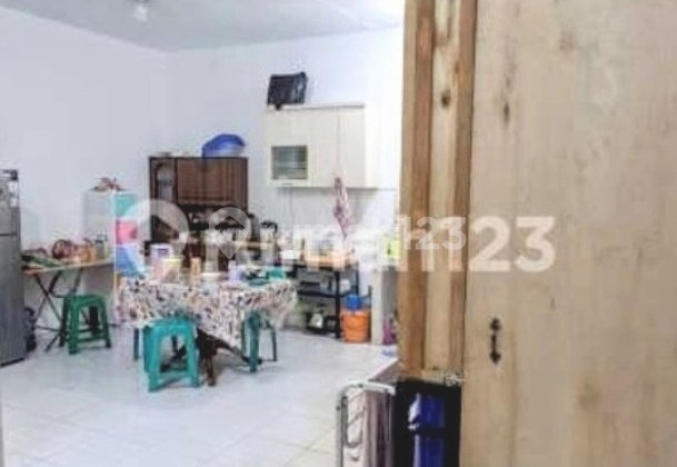 Rumah Tua 2 Lantai Hitung Tanah Akses Jalan Bisa 1 Mobil Jelambar