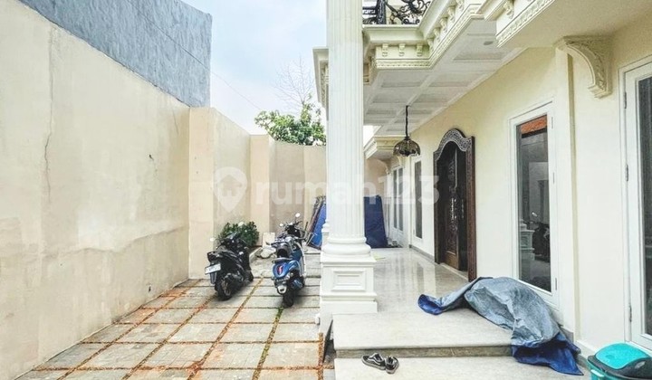 Rumah 2 Lantai Benda Kemang Siap Huni Konstruksi Kokoh & Terawat 2