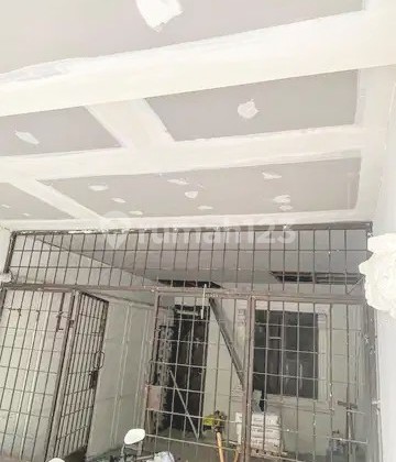 Rumah Tua 2 Lantai Hitung Tanah Jalan Cikande Cideng