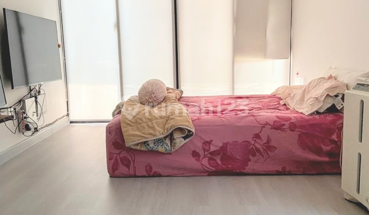 Two-Story Corner House Ready to Occupy California Cluster PIK 2 2