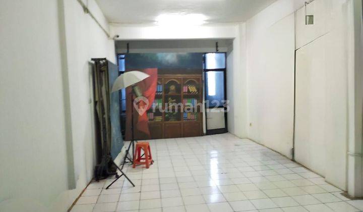 Ruko 4,5 Lantai Palmerah Barat Lokasi Dekat Pasar Cocok Untuk Bank / Kost" an 2