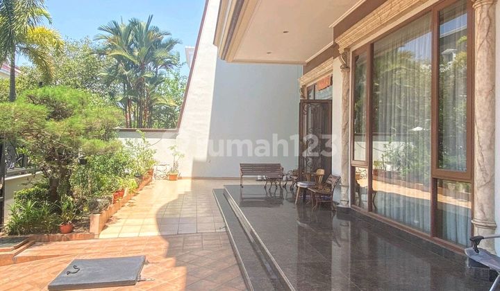 2.5-Story Fully Furnished House in Mayang Permai, PIK 1