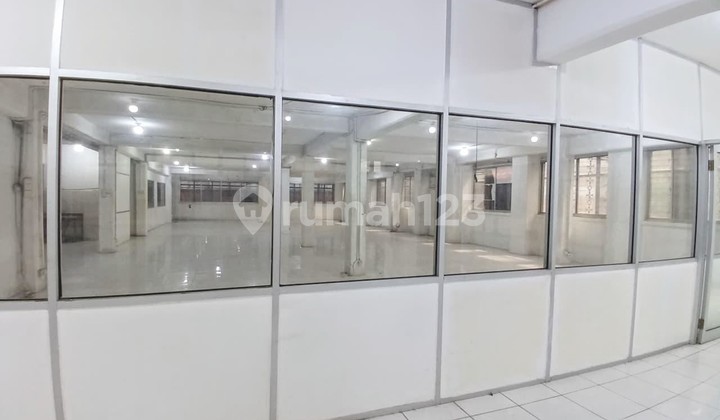 Tempat Usaha Dalam Ruko Lantai 3 Area Kompleks Glodok Plaza Jakarta Barat Tempat Usaha Dalam Ruko Lantai 3 Area Kompleks Glodok Plaza Jakarta Barat