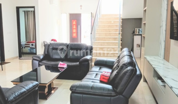 Rumah 2 Lantai Siap Huni Cluster Violin Golf Island Pik 2