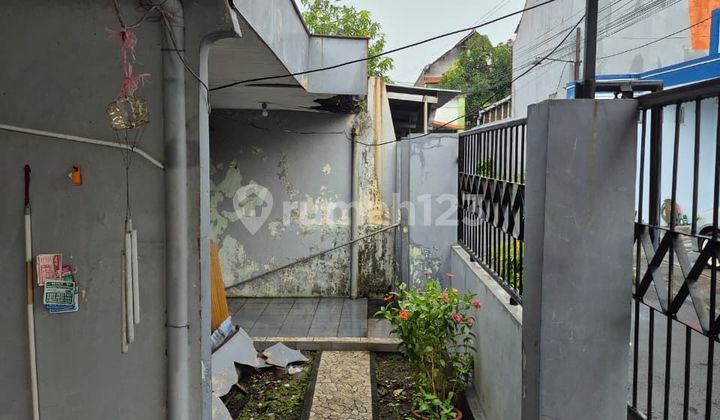 Anjasmoro Mojokerto Quick Sale House Land Count 2 Lots Merged Into One 2