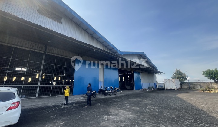 FOR SALE/RENT NEW WAREHOUSE COMPLETE WITH OFFICE ZERO ROAD LOCATION BUNDER GRESIK READY TO USE