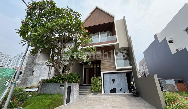 VILLA BUKIT REGENCY 1 PAKUWON INDAH HANYA SELANGKAH AJA KE PTC. RADIAL ROOD. NEW