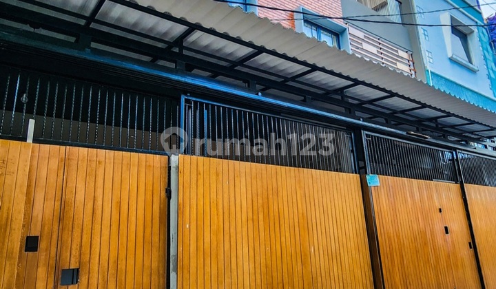 Rumah Kos 18 Kamar Okupansi Tinggi Tanjung Duren, Jakarta Barat