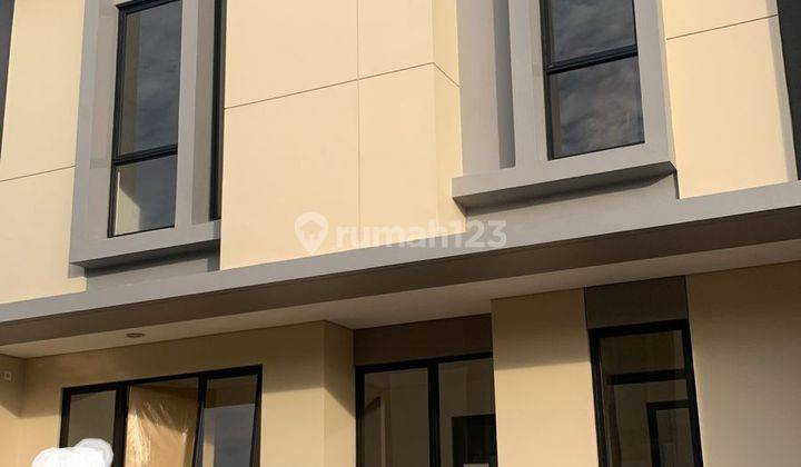 Jual Rumah Hoek Baru Minimalis 2 Lt Cluster Astha Suvarna Sutera 1