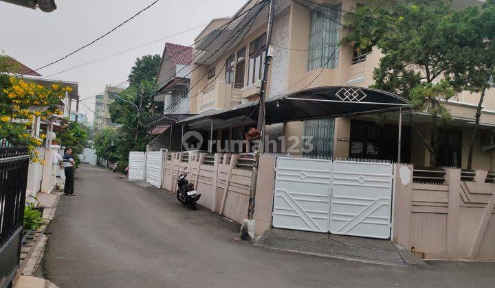 Dijual Cepat Rumah 2 Lantai Posisi Hook Lokasi di Katalia Tomang Jakarta Barat 1