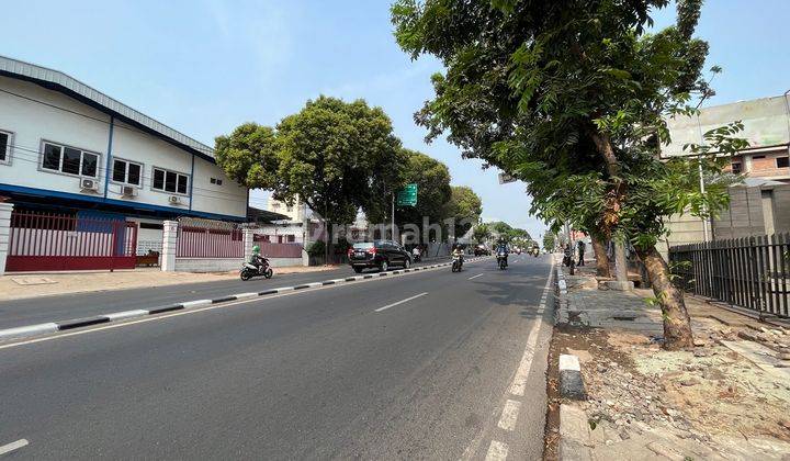 Gedung Kantor Komersial Pinggir Jalan Raya di Pos Pengumben Jakarta Barat 2