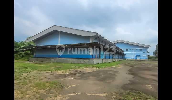 For Sale: Cheap Land and Building Count Land – Former Bottled Drinking Water Factory 100 Meters from Jl Raya Bogor KM 46