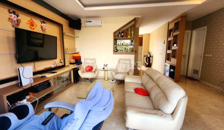 Disewakan RUMAH Mewah 3 Lantai Rumah Golf Residen at Kemayoran Full Furnished 2