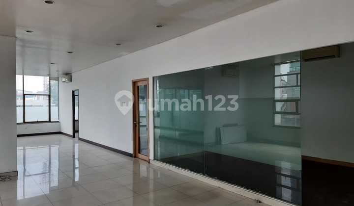 For Rent: Shop House Beside Mall Tangerang City, Facing Main Road 2