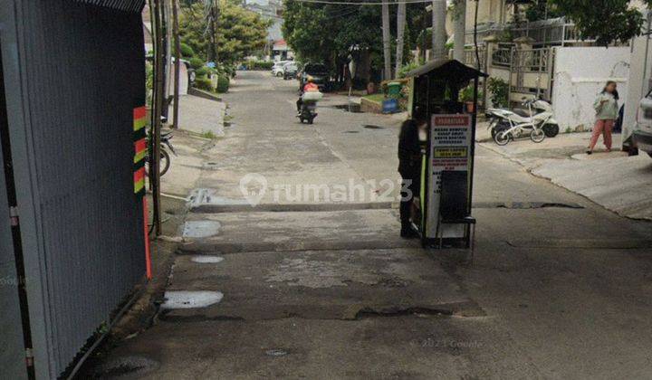 Rumah tua di Pluit dekat muara karang Jakarta  2