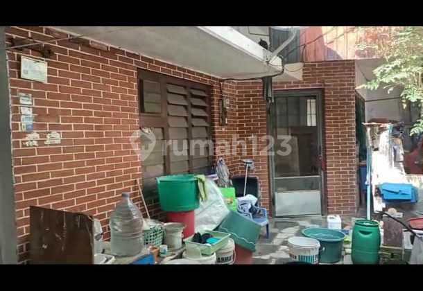 Di Jual Rumah 1,5 Lantai Hasyim Azhari  2