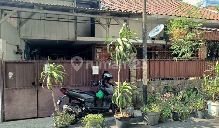 Di Jual Rumah 1,5 Lantai Hasyim Azhari  1