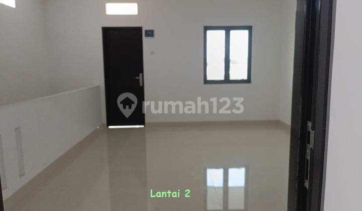 Dijual Rumah Baru 3 Lantai 