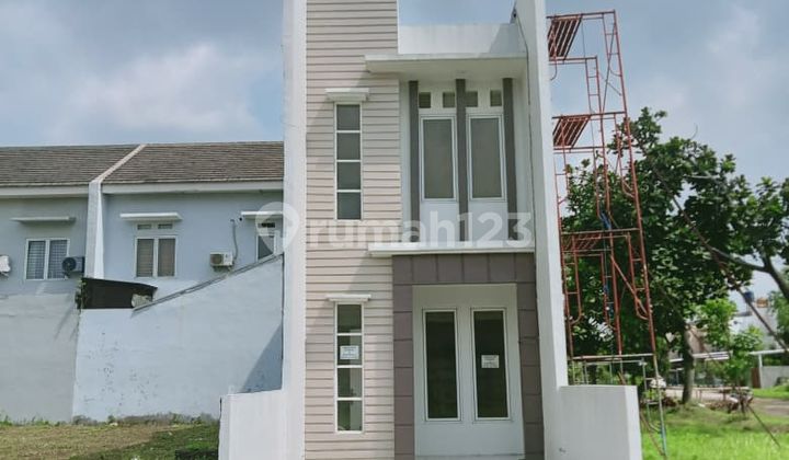 Rumah Hook 130Meter 5 Menit Akses Tol Bandara Soetta & ke Jakarta Rumah Hook 130Meter 5 Menit Akses Tol Bandara Soetta & ke Jakarta