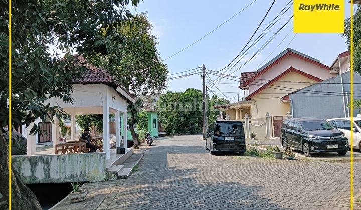 Rumah 1,5 Lantai Di Komplek Griya Kencana 1