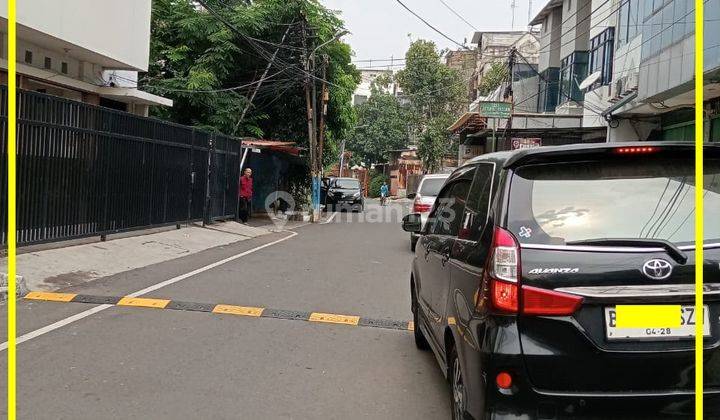 CIDENG TIMUR 1 dijual harga NJOP 2 rumah jadi satu di Cideng Timur 1 2