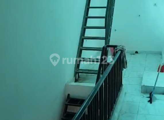 Rumah 2 Lantai Dgn Modern Stylei Jakarta Barat 2