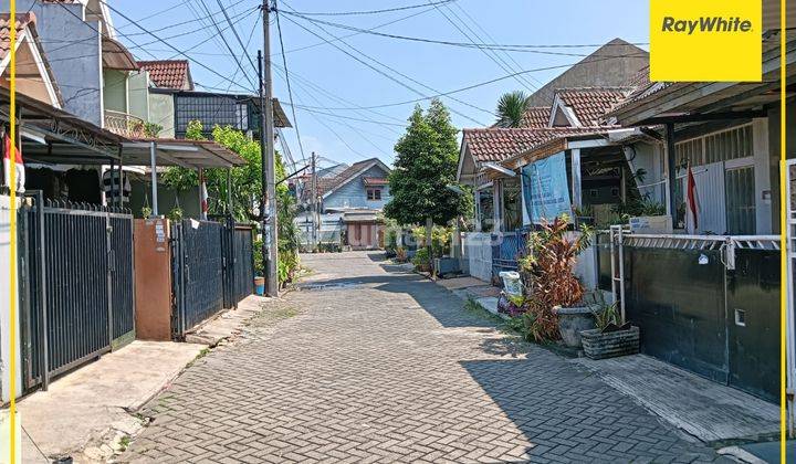 Rumah 1,5 Lantai Di Komplek Griya Kencana 2