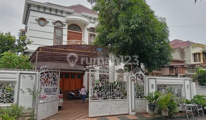 Town House Puri Pesanggrahan Jakarta Selatan