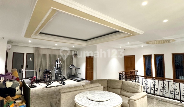 Dijual Rumah Mewah Classic Permata Buana Jakarta Barat