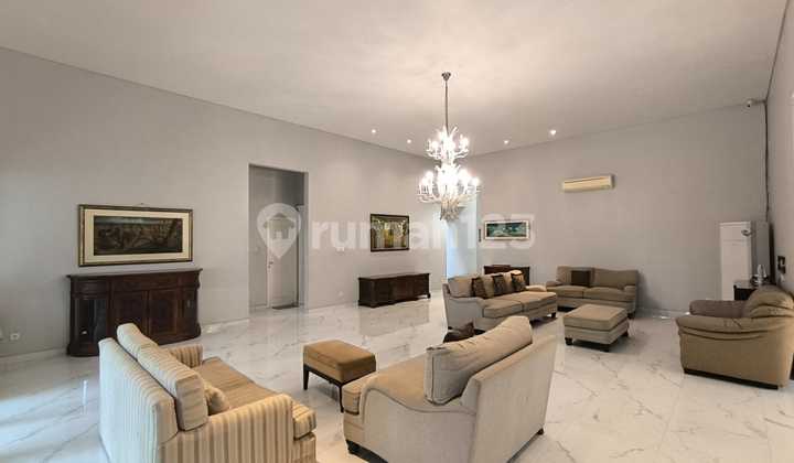 Rumah Cantik Di Jl Gaharu