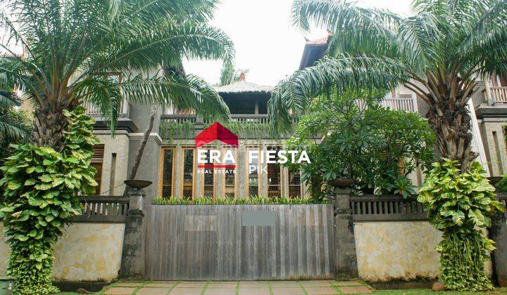 Rumah Bergaya Bali dan Artistik, 500meter 1