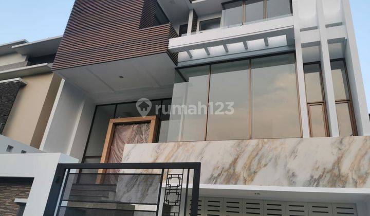 Permata Buana, Rumah Brand New, Depan Taman 1