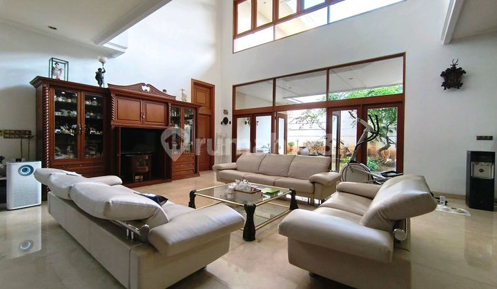 Rumah Di Intercon, 800m², Sangat Terawat