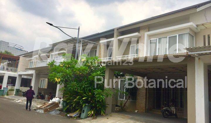 tampak depan dijual rumah 2 lantai siap
