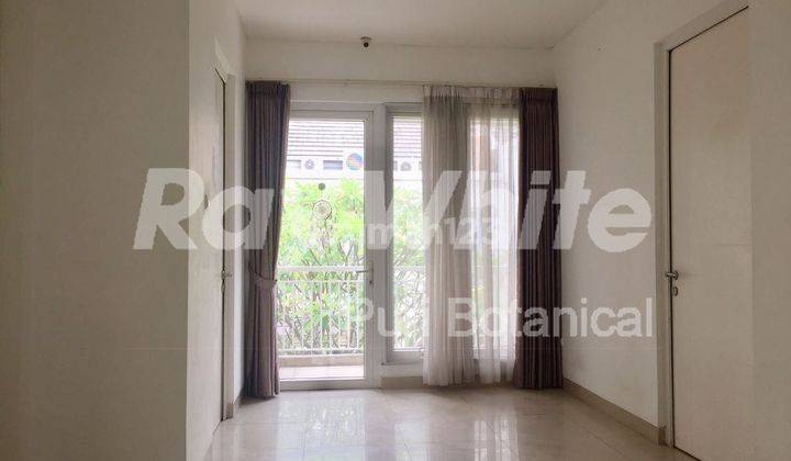 Rumah 2 Lantai Siap Huni Rapi Terawat di Green Permata Residence 8