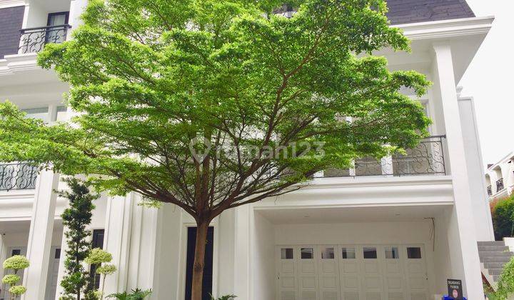 Rumah baru 3 lantai bergaya american classic madja residence  3