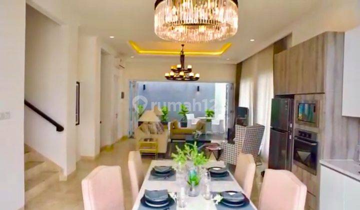 Rumah baru 3 lantai bergaya american classic madja residence  6