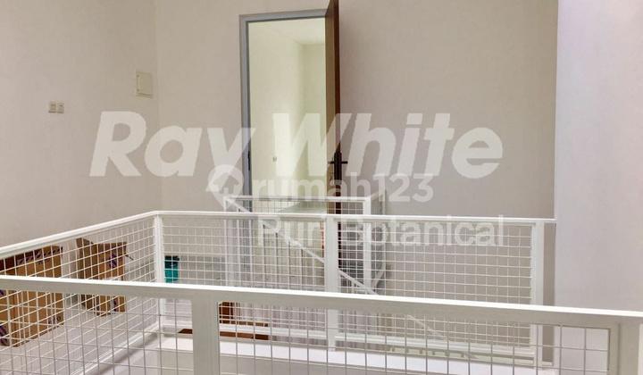 Rumah baru design modern tropical di kavling dki meruya utara 13