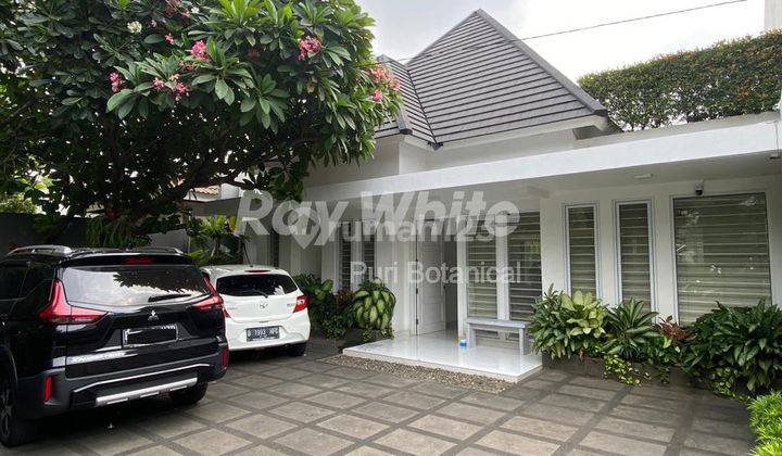 Rumah Cantik Bagus Rapi Nyaman Dan Tenang Di Komplek Taman Meruya Ilir 2