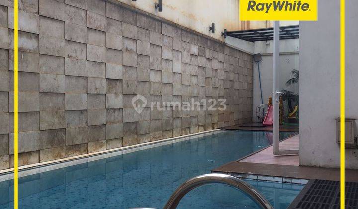 Mega Kebon Jeruk Rumah Mewah 2,5 Lantai Siap Huni Furnish Private Pool 1